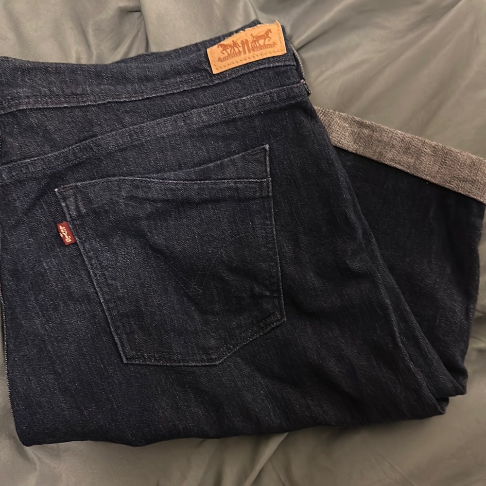 Women’s Levi Shorts